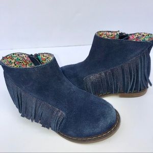 ☀️☀️☀️ 4/$20 Tucker + Tate suede fringe booties!